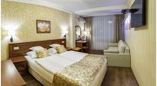 Гостиница Встреча Алушта Двухместный номер с 1 двуспальной кроватью и дополнительной кроватью-4